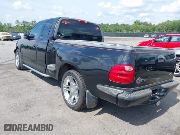 2000 Ford F-150 XL z VIN 2FTRX07L9YCA98355, wystawiony jako IAAI lot #42123587 z przebiegiem 191 000 mil mil oraz . Historia ofert i sprzedaży dostępna na DreamBid. Obrazek 3.
