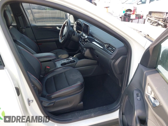 2024 Ford Escape ST-Line with VIN 1FMCU0MZ3RUA27673, listed as a IAAI auction lot 41982740 with 1,484 mi miles and . Bid and sale history available at DreamBid. Image 5.