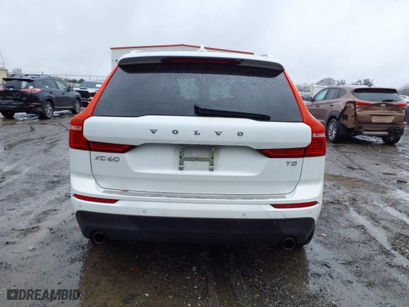 2020 Volvo XC60 Momentum with VIN YV4102DK8L1522348, listed as a IAAI auction lot 41729535 with 43,833 mi miles. Bid and sale history available at carsss.com. Image 16.
