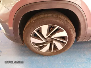 2024 Volkswagen Atlas SE with VIN 1V2HR2CA4RC567377, listed as a IAAI auction lot 42845567 with 16,658 mi miles and . Bid and sale history available at DreamBid. Image 7.