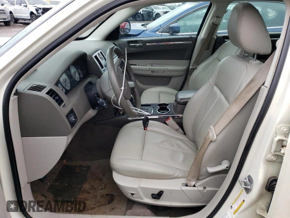 2010 Chrysler 300 Touring with VIN 2C3CK5CVXAH210862, listed as a Copart auction lot 39696094 with 164,566 mi miles and Clean Title. Bid and sale history available at carsss.com. Image 7.