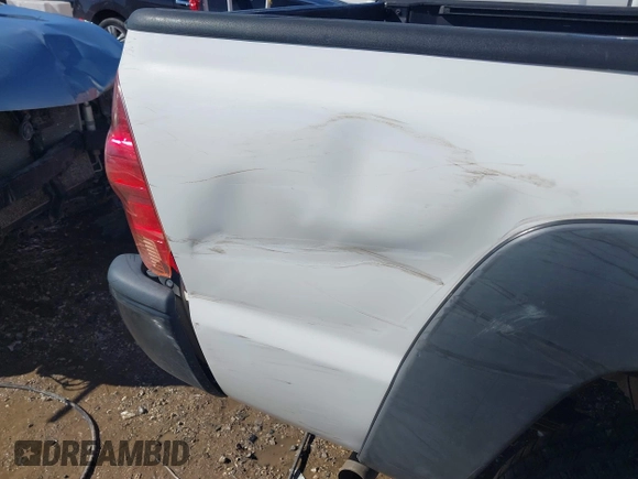 2006 Toyota Tacoma with VIN 3TMMU52N06M002199, listed as a IAAI auction lot 41622522 with 181,818 mi miles and . Bid and sale history available at DreamBid. Image 18.