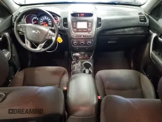 2015 Kia Sorento LX with VIN 5XYKT4A68FG607356, listed as a Copart auction lot 41841765 with 159,918 mi miles and Clean Title. Bid and sale history available at carsss.com. Image 8.