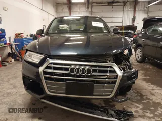 2020 Audi Q5 Premium with VIN WA1ANAFY2L2083393, listed as a IAAI auction lot 41408268 with 75,930 mi miles. Bid and sale history available at carsss.com. Image 12.