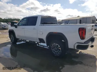 2021 GMC Sierra 2500HD AT4 with VIN 1GT19PEY4MF154506, listed as a Copart auction lot 73243334 with 65,232 mi miles and Clean Title. Bid and sale history available at carsss.com. Image 2.