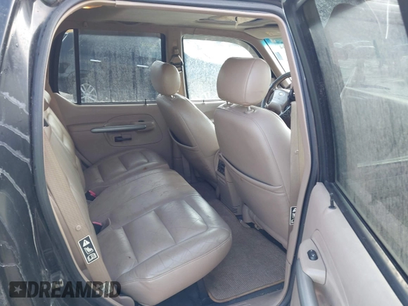 2002 Ford Explorer Sport Trac Value с VIN 1FMZU77E62UC19638, выставлен на аукционе IAAI как лот 41657394 с пробегом 122 307 миль миль и . История ставок и продаж доступна на DreamBid. Изображение 8.