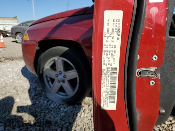 2008 Jeep Compass Sport with VIN 1J8FF47WX8D621561, listed as a Copart auction lot 51080125 with 170,832 mi miles and Salvage Title. Bid and sale history available at carsss.com. Image 13.