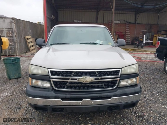 2006 Chevrolet Silverado 1500 Work Truck with VIN 1GCEC14X56Z105275, listed as a IAAI auction lot 41413890 with NaN miles. Bid and sale history available at carsss.com. Image 12.