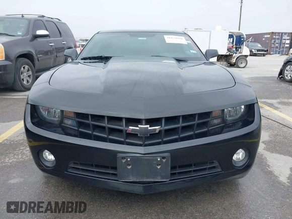 2012 Chevrolet Camaro 1LT z VIN 2G1FB1E38C9132584, wystawiony jako IAAI lot #41879988 z przebiegiem 128 342 mil mil oraz . Historia ofert i sprzedaży dostępna na DreamBid. Obrazek 12.