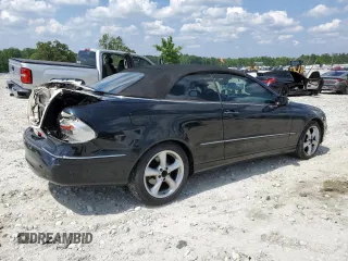 2005 Mercedes-Benz CLK 320 z VIN WDBTK65G75T054495, wystawiony jako Copart lot #56120585 z przebiegiem 130 029 mil mil oraz Szkody całkowita. Historia ofert i sprzedaży dostępna na DreamBid. Obrazek 3.
