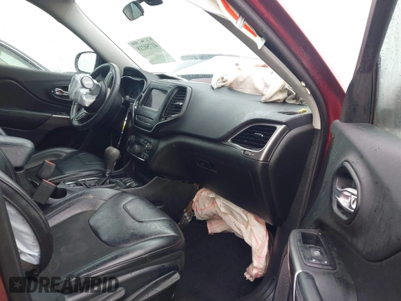 2019 Jeep Cherokee Latitude Plus with VIN 1C4PJLLBXKD278488, listed as a IAAI auction lot 41750218 with 83,203 mi miles. Bid and sale history available at carsss.com. Image 5.