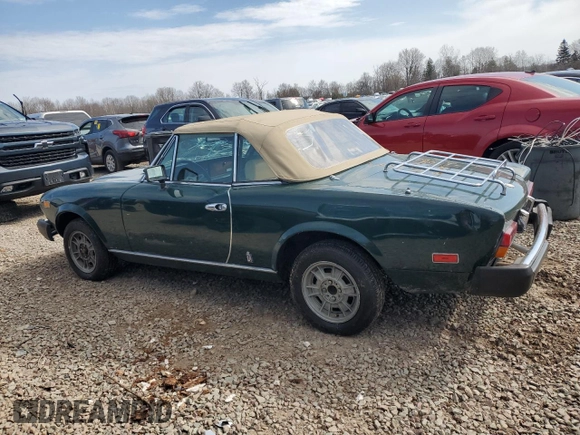 1982 FIAT 124 Spider z VIN ZFAAS00B0C5003902, wystawiony jako Copart lot #51425625 z przebiegiem 77 842 mil mil oraz Szkoda całkowita • Salvage title. Historia ofert i sprzedaży dostępna na DreamBid. Obrazek 2.