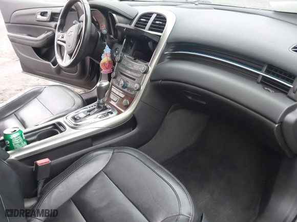 2013 Chevrolet Malibu LTZ with VIN 1G11H5SA7DF177897, listed as a IAAI auction lot 41984307 with 265,840 mi miles. Bid and sale history available at carsss.com. Image 5.