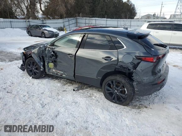 2024 Mazda CX-30 Premium z VIN 3MVDMBDYXRM646995, wystawiony jako Copart lot #89282365 z przebiegiem 4049 mil mil oraz Szkoda całkowita • Salvage title. Historia ofert i sprzedaży dostępna na DreamBid. Obrazek 2.