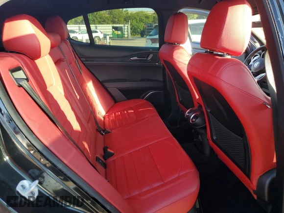 2022 Alfa Romeo Stelvio Sprint z VIN ZASPAKAN7N7D41824, wystawiony jako Copart lot #43214015 z przebiegiem 62 232 mil mil oraz Szkody całkowita. Historia ofert i sprzedaży dostępna na DreamBid. Obrazek 11.