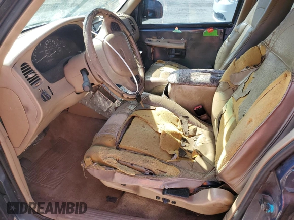 2000 Ford Explorer with VIN 1FMDU64P6YZA48430, listed as a Copart auction lot 44578445 with 305,291 mi miles and Salvage title. Bid and sale history available at DreamBid. Image 7.