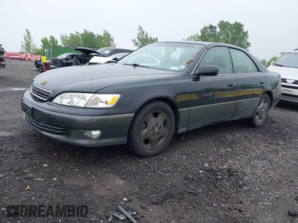 2001 Lexus ES 300 with VIN JT8BF28G310322006, listed as a IAAI auction lot 42203329 with 110,087 mi miles and . Bid and sale history available at carsss.com. Image 2.