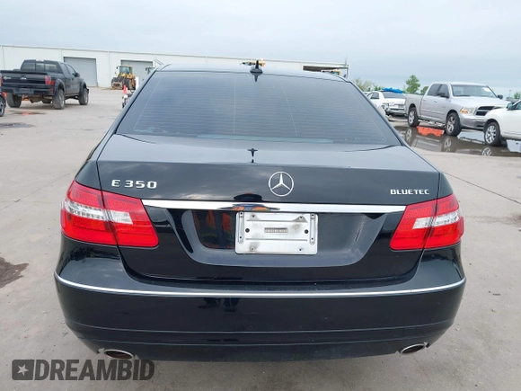 2011 Mercedes-Benz E 350 Luxury with VIN WDDHF2EB0BA323717, listed as a IAAI auction lot 41956889 with 128,957 mi miles and . Bid and sale history available at DreamBid. Image 16.