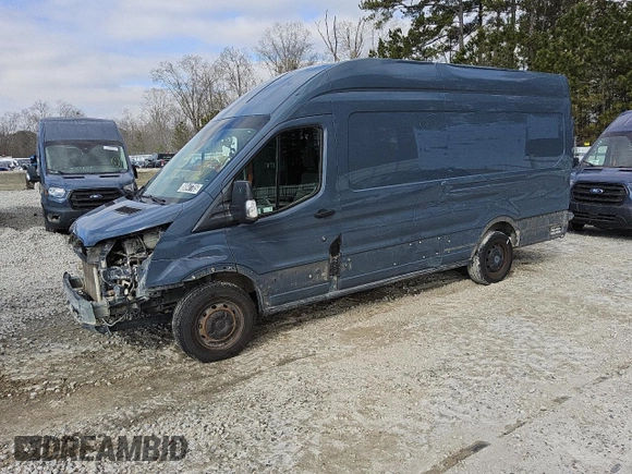 2020 Ford Transit Cargo with VIN 1FTBR3X83LKB04244, listed as a Copart auction lot 88847785 with 142,888 mi miles and Clean Title. Bid and sale history available at carsss.com. Image 1.