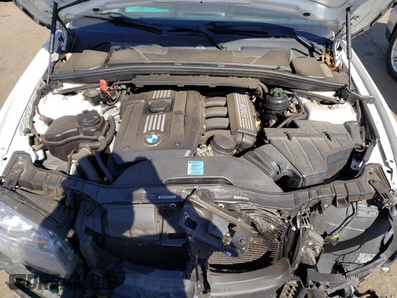 2009 BMW 1 Series 128i with VIN WBAUN13589VH81608, listed as a Copart auction lot 47283005 with 65,158 mi miles and Salvage Title. Bid and sale history available at carsss.com. Image 11.