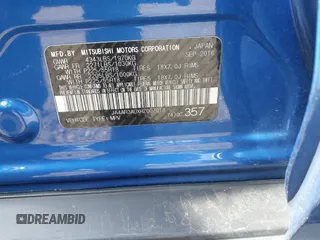 2017 Mitsubishi Outlander ES z VIN JA4AR3AUXHZ007018, wystawiony jako IAAI lot #41790311 z przebiegiem 142 299 mil mil oraz . Historia ofert i sprzedaży dostępna na DreamBid. Obrazek 9.