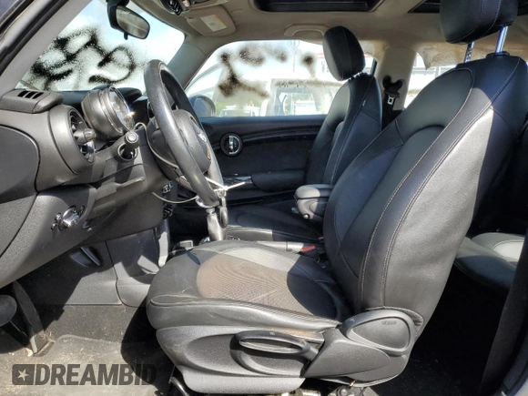 2014 MINI Hardtop with VIN WMWXM5C56ET935422, listed as a Copart auction lot 86022454 with 87,471 mi miles and Salvage Title. Bid and sale history available at DreamBid. Image 7.