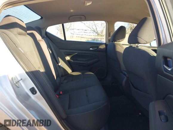 2019 Nissan Altima 2.5 S with VIN 1N4BL4BV4KC126840, listed as a IAAI auction lot 41254641 with 104,640 mi miles. Bid and sale history available at carsss.com. Image 8.