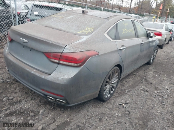2015 Hyundai Genesis 5.0L with VIN KMHGN4JF7FU054578, listed as a IAAI auction lot 41726190 with 999,999 mi miles. Bid and sale history available at carsss.com. Image 4.
