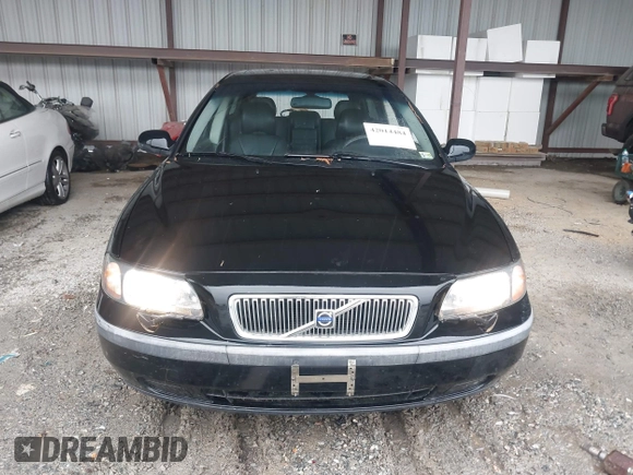 2002 Volvo V70 with VIN YV1SW61R821261424, listed as a IAAI auction lot 42014484 with 1 mi miles. Bid and sale history available at carsss.com. Image 13.