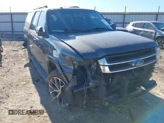 2015 Ford Expedition Max XLT z VIN 1FMJK1HT8FEF10896, wystawiony jako IAAI lot #41695499 z przebiegiem 132 916 mil mil oraz . Historia ofert i sprzedaży dostępna na DreamBid. Obrazek 1.