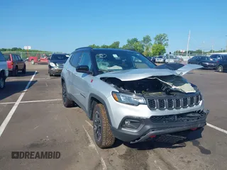 2025 Jeep Compass Trailhawk with VIN 3C4NJDDN6ST594888, listed as a IAAI auction lot 42778886 with 3,478 mi miles and . Bid and sale history available at DreamBid. Image 1.