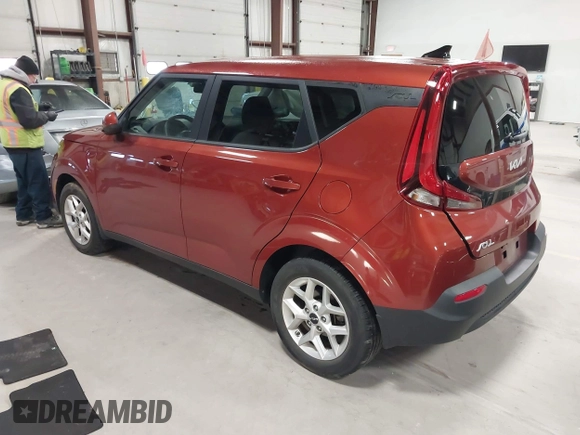 2022 Kia Soul X-Line with VIN KNDJ23AU8N7814087, listed as a IAAI auction lot 41979098 with 27,411 mi miles and . Bid and sale history available at DreamBid. Image 3.