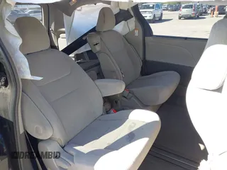 2016 Toyota Sienna LE AAS with VIN 5TDKK3DC1GS697730, listed as a IAAI auction lot 41727769 with 135,469 mi miles. Bid and sale history available at carsss.com. Image 8.
