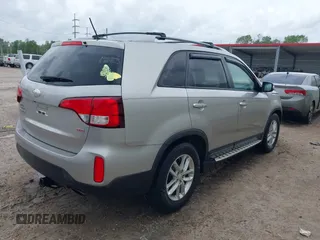 2014 Kia Sorento LX with VIN 5XYKT4A7XEG532862, listed as a IAAI auction lot 41896329 with 97,861 mi miles and . Bid and sale history available at carsss.com. Image 4.