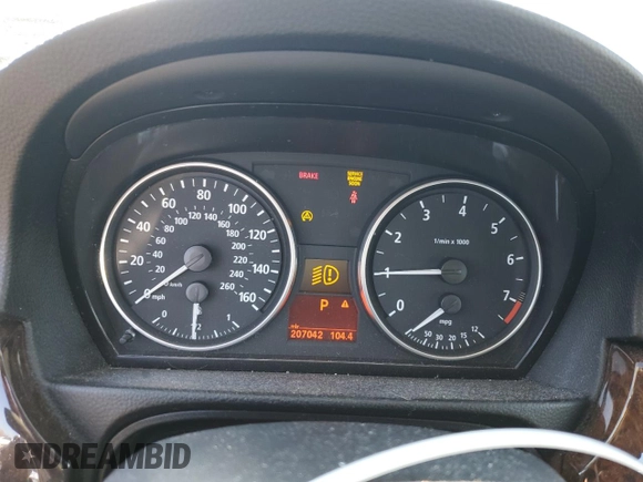 2006 BMW 3 Series 330xi with VIN WBAVD33556KV63980, listed as a Copart auction lot 46863195 with 207,042 mi miles and Clean Title. Bid and sale history available at carsss.com. Image 9.