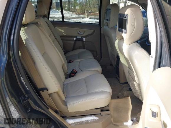 2010 Volvo XC90 I6 with VIN YV4982CZ5A1550406, listed as a IAAI auction lot 41390023 with 205,774 mi miles and . Bid and sale history available at carsss.com. Image 8.