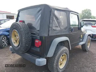 2006 Jeep Wrangler Sport z VIN 1J4FA49S06P721223, wystawiony jako IAAI lot #42654272 z przebiegiem 225 223 mil mil oraz . Historia ofert i sprzedaży dostępna na DreamBid. Obrazek 4.