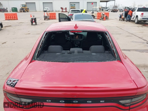 2015 Dodge Charger SXT z VIN 2C3CDXHG1FH901897, wystawiony jako IAAI lot #41795453 z przebiegiem 186 686 mil mil oraz . Historia ofert i sprzedaży dostępna na DreamBid. Obrazek 6.