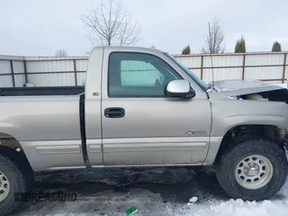 2000 Chevrolet Silverado 1500 with VIN 1GCEK14T1YZ362274, listed as a IAAI auction lot 41636856 with 136,879 mi miles. Bid and sale history available at carsss.com. Image 14.