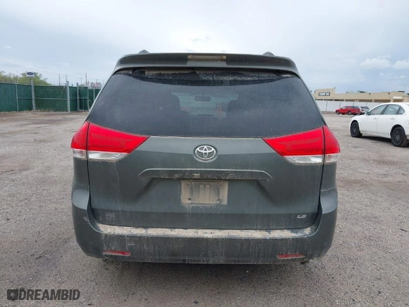 2011 Toyota Sienna LE AAS with VIN 5TDKK3DCXBS119702, listed as a IAAI auction lot 41954050 with 214,873 mi miles. Bid and sale history available at carsss.com. Image 16.
