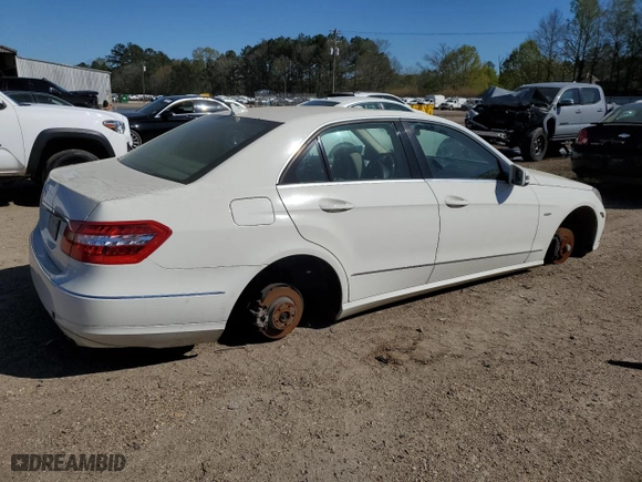 2012 Mercedes-Benz E-Class E 350 Luxury with VIN WDDHF5KB1CA585592, listed as a Copart auction lot 49066175 with 142,770 mi miles and Clean Title. Bid and sale history available at carsss.com. Image 3.