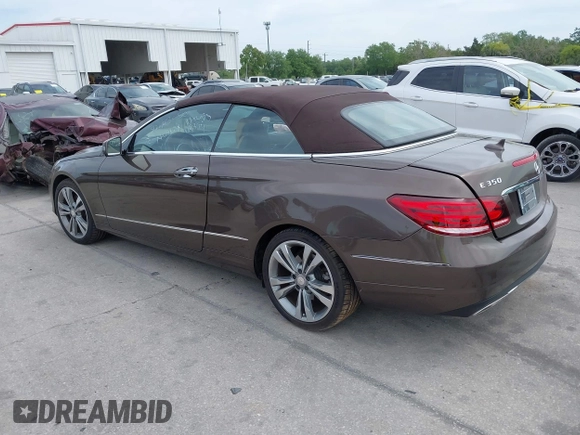 2014 Mercedes-Benz E-Class E 350 with VIN WDDKK5KF9EF242085, listed as a IAAI auction lot 41876938 with 75,760 mi miles. Bid and sale history available at carsss.com. Image 14.