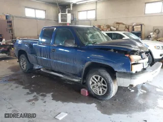 2003 Chevrolet Silverado 1500 LS with VIN 1GCEK19T83Z253084, listed as a IAAI auction lot 41500712 with 306,870 mi miles. Bid and sale history available at carsss.com. Image 1.