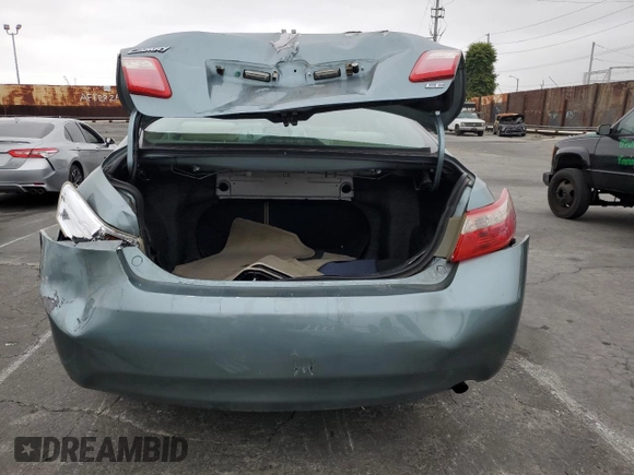 2008 Toyota Camry LE z VIN 4T4BE46K48R016122, wystawiony jako Copart lot #59758125 z przebiegiem 172 945 mil mil oraz Szkoda całkowita • Salvage title. Historia ofert i sprzedaży dostępna na DreamBid. Obrazek 6.