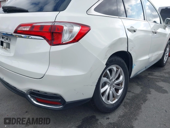 2017 Acura RDX с VIN 5J8TB3H35HL023289, выставлен на аукционе IAAI как лот 42126514 с пробегом 102 203 миль миль и . История ставок и продаж доступна на DreamBid. Изображение 6.