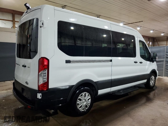 2023 Ford Transit Passenger XL with VIN 1FBAX2C85PKA93789, listed as a Copart auction lot 82843244 with 57,956 mi miles and Clean Title. Bid and sale history available at DreamBid. Image 3.