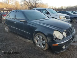 2005 Mercedes-Benz E-Class 3.2L with VIN WDBUF65J15A617718, listed as a Copart auction lot 42322955 with 0 mi miles and Salvage Title. Bid and sale history available at carsss.com. Image 4.