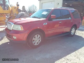 2005 Lincoln Navigator Luxury with VIN 5LMFU27535LJ22068, listed as a IAAI auction lot 41766399 with 237,554 mi miles. Bid and sale history available at carsss.com. Image 2.