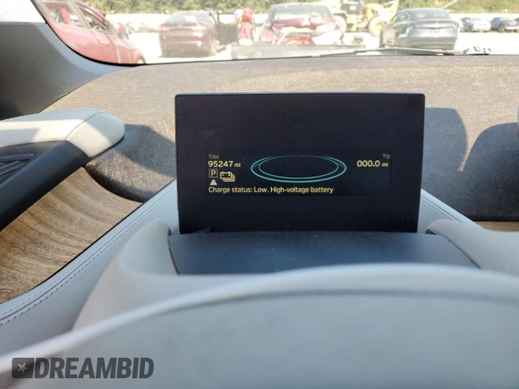 2014 BMW i3 with VIN WBY1Z4C5XEV277434, listed as a Copart auction lot 65808945 with 95,247 mi miles and Clean title. Bid and sale history available at DreamBid. Image 9.