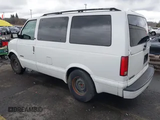 2002 Chevrolet Astro with VIN 1GNDM19X02B153455, listed as a IAAI auction lot 41462588 with 349,613 mi miles. Bid and sale history available at carsss.com. Image 3.